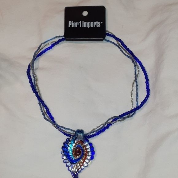 Pier 1 Imports Glass Leaf Pendant Beaded Necklace - Picture 1 of 4